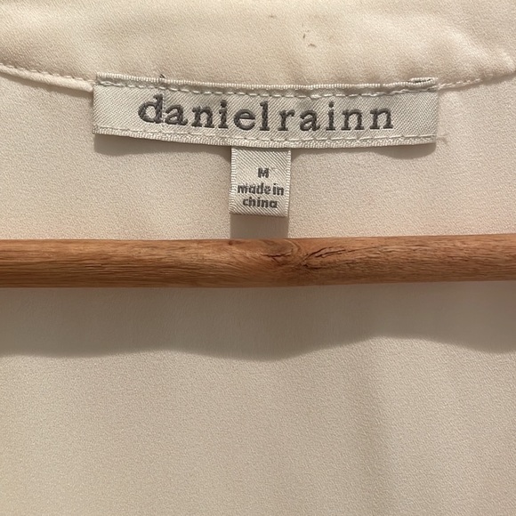 Daniel Rainn Women’s V-Neck Short Sleeve Tank Blouse. - Picture 3 of 5